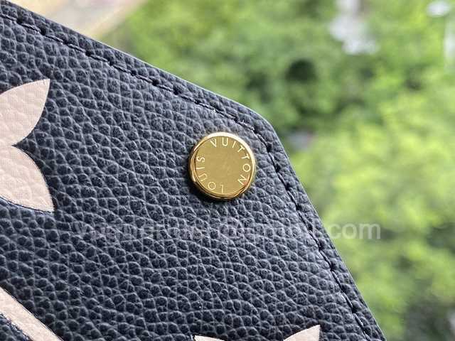 M69977 Pochette Felicie 21 M69977 Pochette Felicie 21