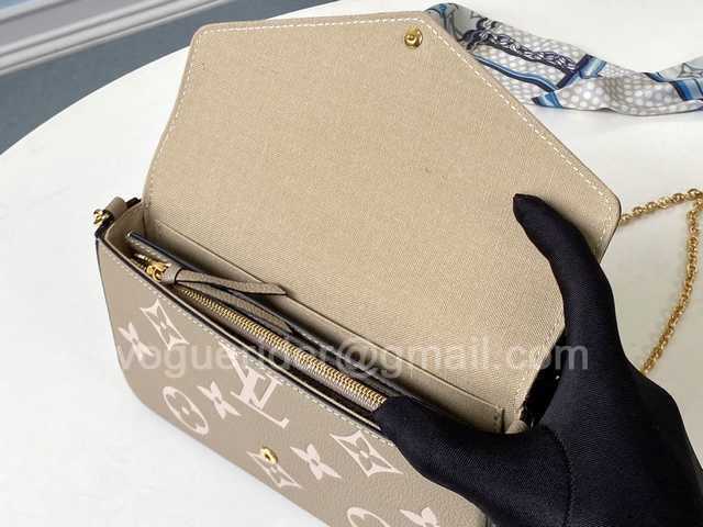 M69977 Pochette Felicie 21 M69977 Pochette Felicie 21