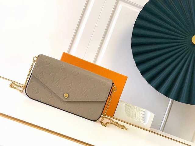 M64065 Pochette Felicie 21