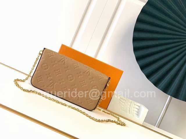 M64065 Pochette Felicie 21 M64065 Pochette Felicie 21