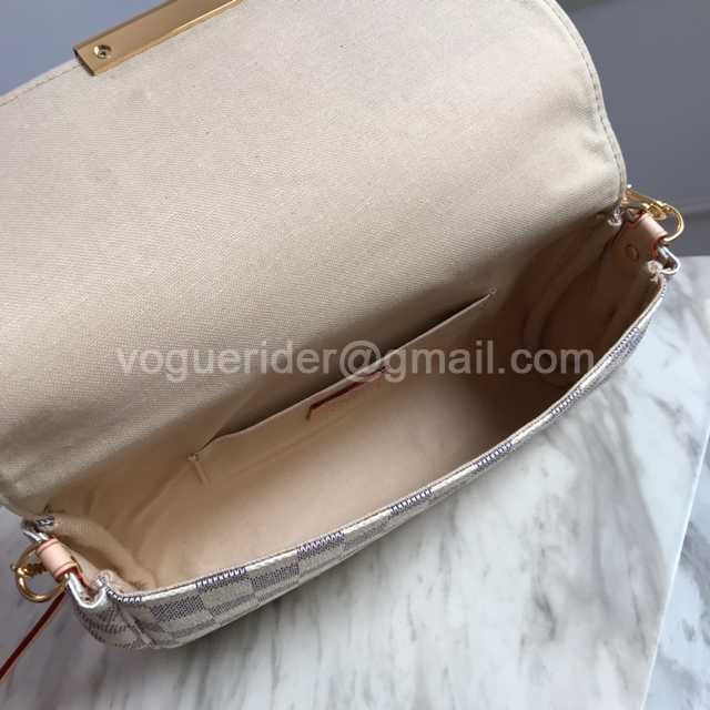 N41275 Pochette Favorite 28 N41275 Pochette Favorite 28