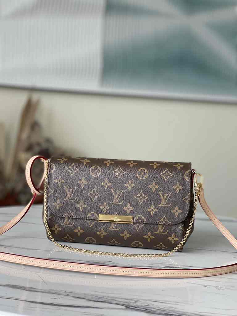 M40718 Pochette Favorite 28