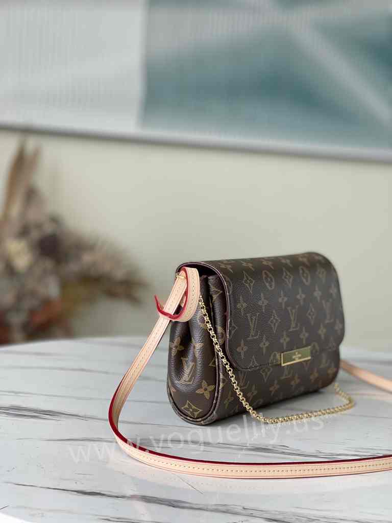 M40718 Pochette Favorite 28 M40718 Pochette Favorite 28