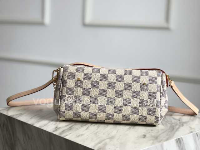 N41277 Pochette Favorite 24 N41277 Pochette Favorite 24