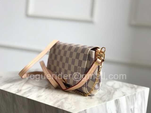 N41277 Pochette Favorite 24 N41277 Pochette Favorite 24