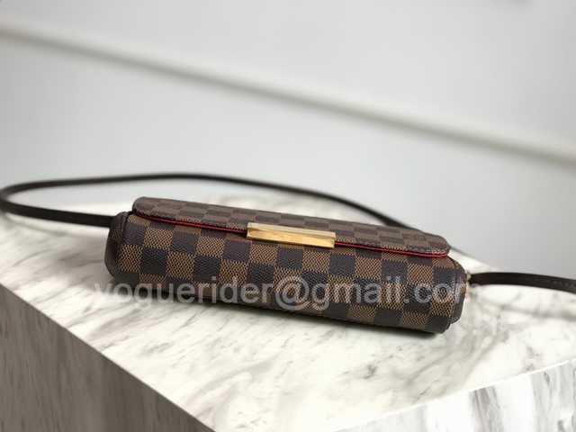 N41276 Pochette Favorite 24 N41276 Pochette Favorite 24