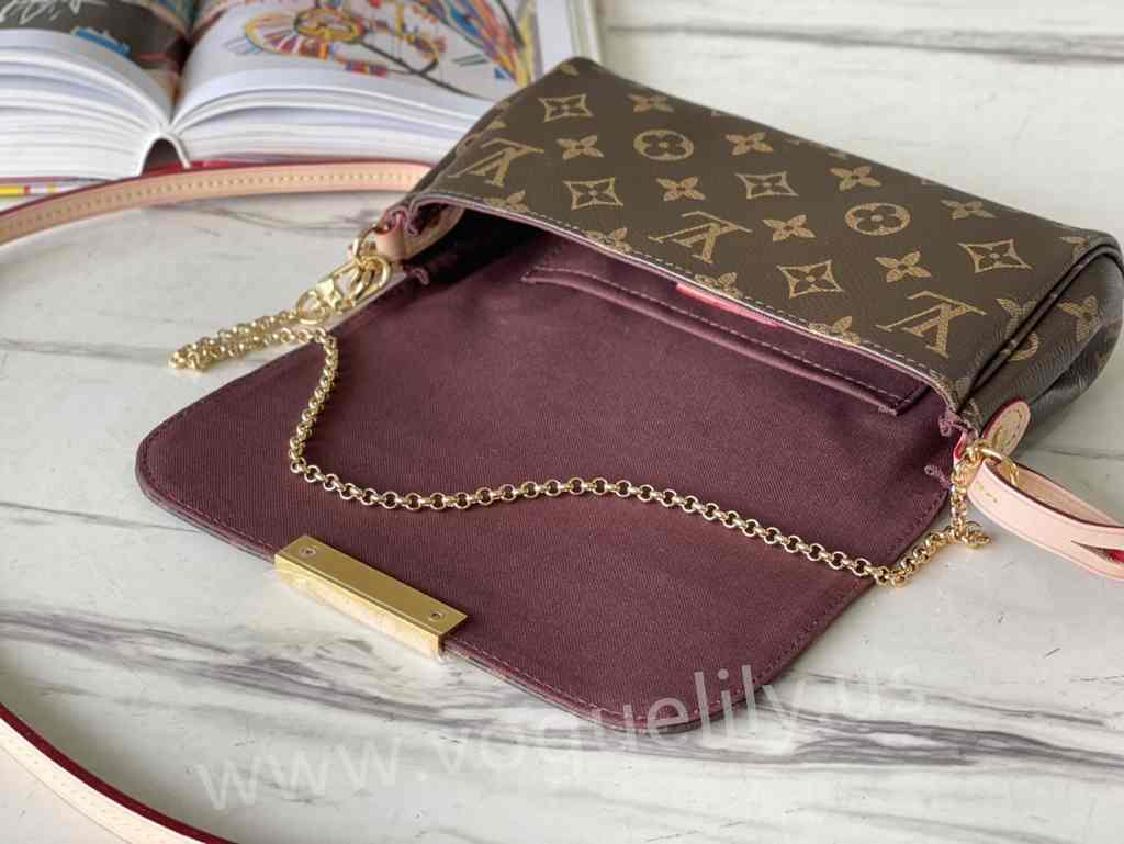 M40717 Pochette Favorite 24 M40717 Pochette Favorite 24