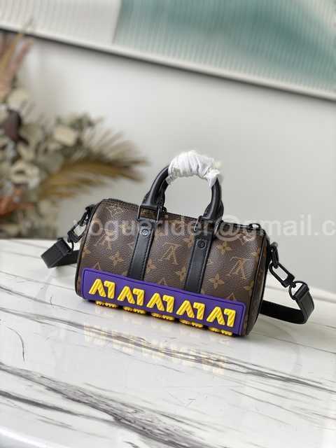 M45788 Keepall XS Rubber 21 M45788 Keepall XS Rubber 21