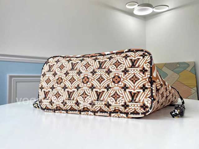 M44676 Neverfull MM M44676 Neverfull MM