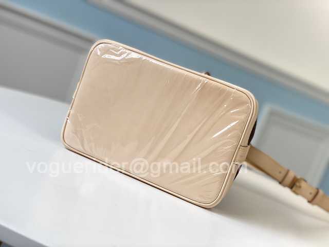 M40817 Noe 24 M40817 Noe 24