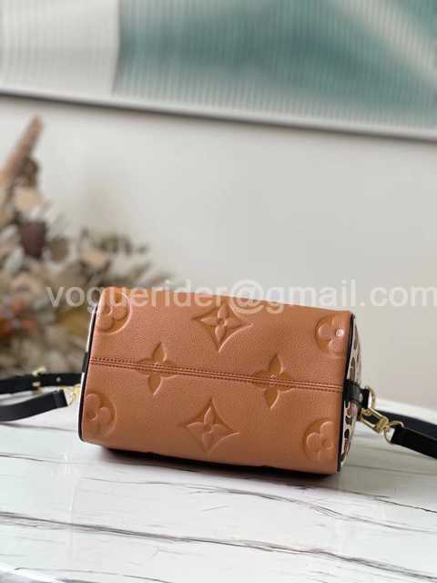 M45840 Speedy 25 Wild at Heart M45840 Speedy 25 Wild at Heart