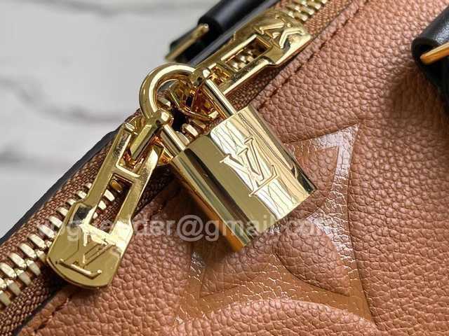 M45840 Speedy 25 Wild at Heart M45840 Speedy 25 Wild at Heart