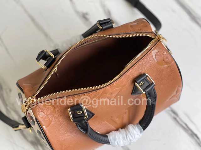 M45840 Speedy 25 Wild at Heart M45840 Speedy 25 Wild at Heart