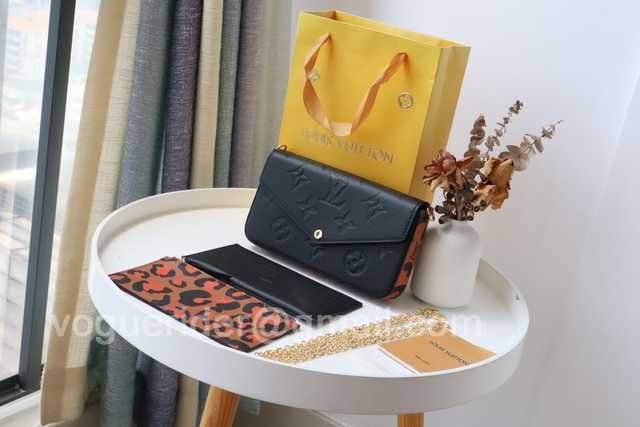 M80697 Pochette Felicie 21 M80697 Pochette Felicie 21