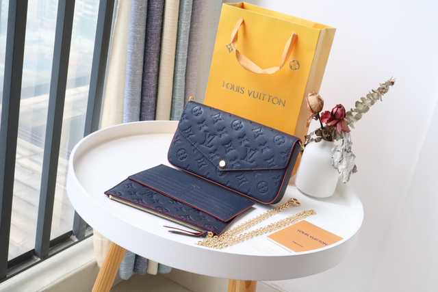 M64065 Pochette Felicie 21