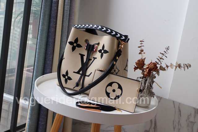 M56888 Crafty Neonoe 26 M56888 Crafty Neonoe 26