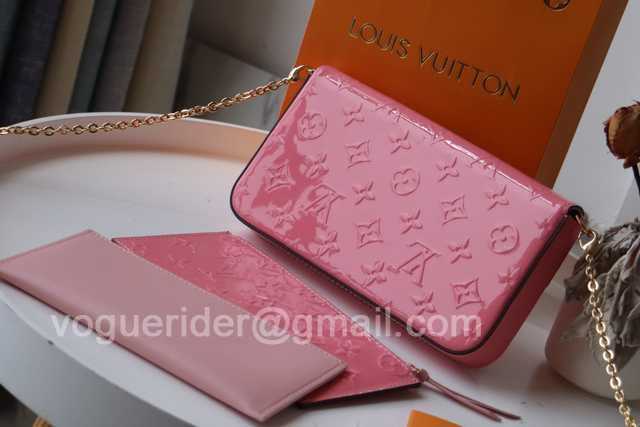 M64358 Pochette Felicie 21 M64358 Pochette Felicie 21
