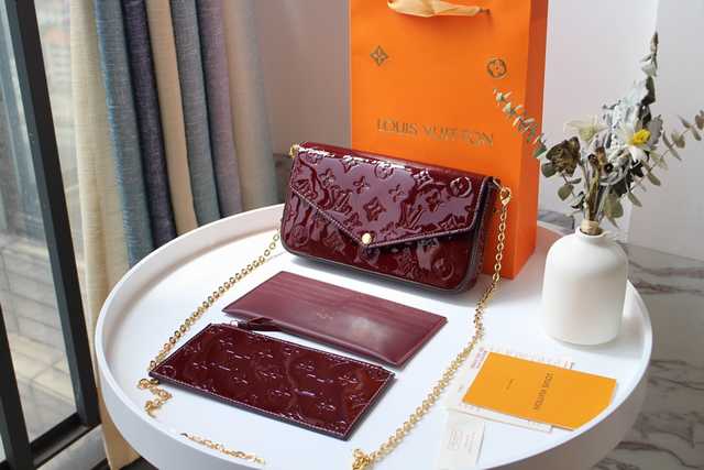 M64358 Pochette Felicie 21