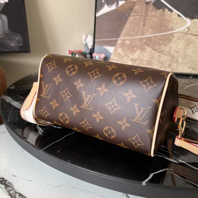 M46222 Speedy Bandouliere 20 M46222 Speedy Bandouliere 20