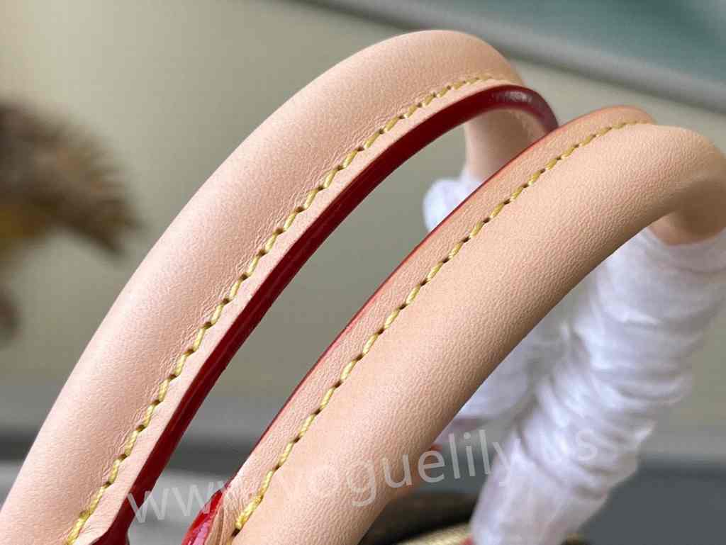 M45957 Speedy Bandouliere 20 M45957 Speedy Bandouliere 20