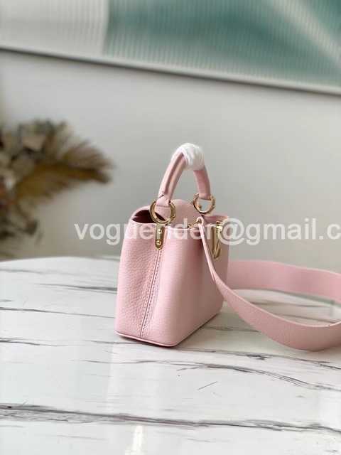 M56983 Capucines BB 21 M56983 Capucines BB 21