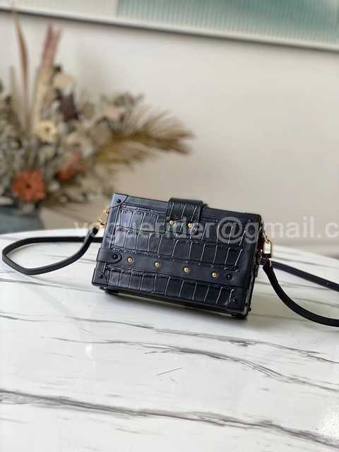 N92049 Petite Malle 20 N92049 Petite Malle 20