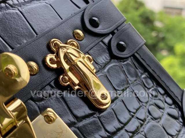 N92049 Petite Malle 20 N92049 Petite Malle 20
