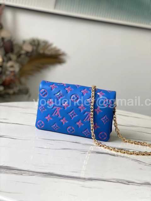 M80743 Pochette Coussin 20 M80743 Pochette Coussin 20