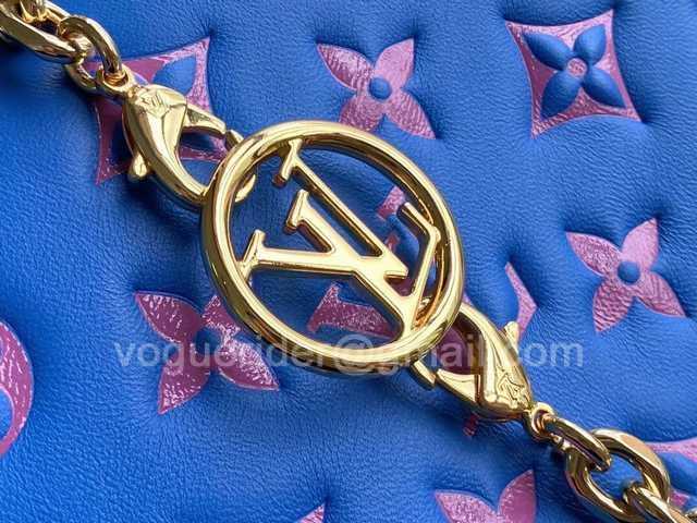 M80743 Pochette Coussin 20 M80743 Pochette Coussin 20