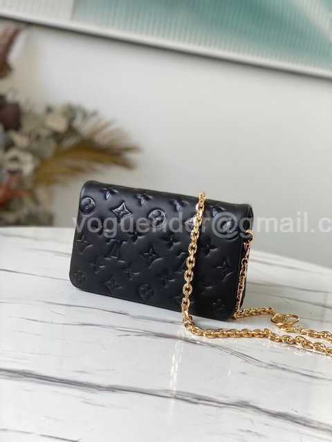 M80742 Pochette Coussin 20 M80742 Pochette Coussin 20
