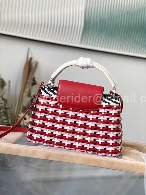 M48865 Capucines PM 31 M48865 Capucines PM 31