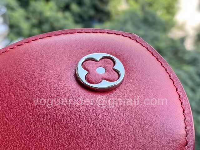 M48865 Capucines PM 31 M48865 Capucines PM 31
