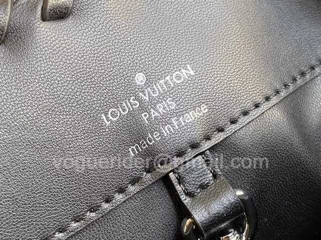 M48865 Capucines PM 31 M48865 Capucines PM 31