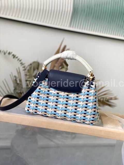 M48865 Capucines BB 27 M48865 Capucines BB 27