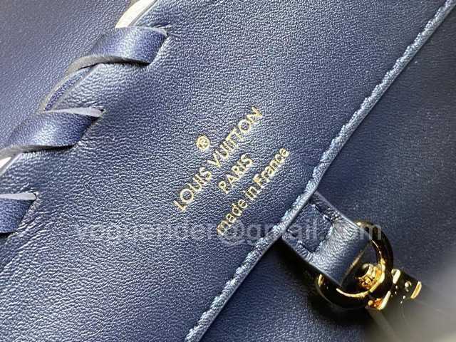 M48865 Capucines BB 27 M48865 Capucines BB 27