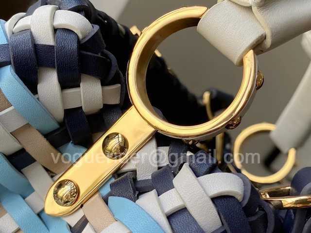 M48865 Capucines BB 27 M48865 Capucines BB 27