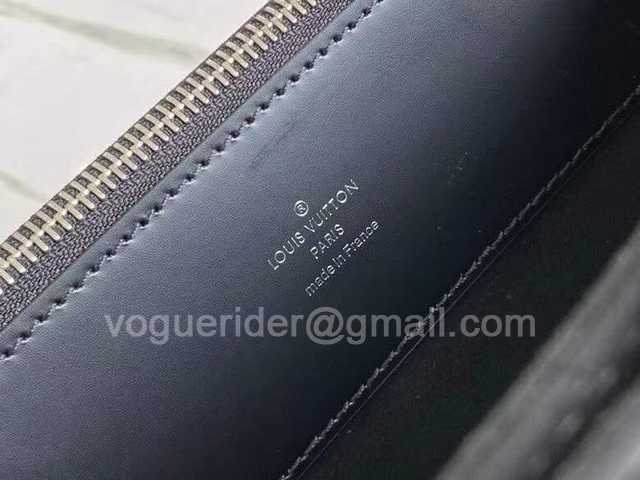 M56780 Grenelle Tote 27 M56780 Grenelle Tote 27