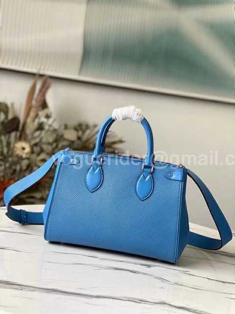 M56780 Grenelle Tote 27 M56780 Grenelle Tote 27