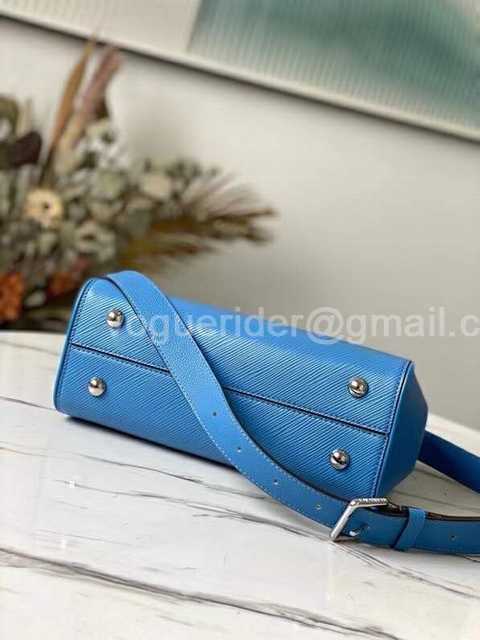 M56780 Grenelle Tote 27 M56780 Grenelle Tote 27