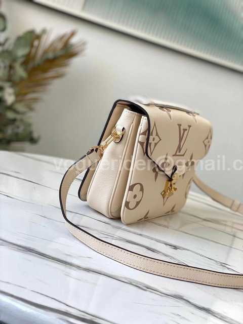 M45596 Pochette Metis 25 M45596 Pochette Metis 25
