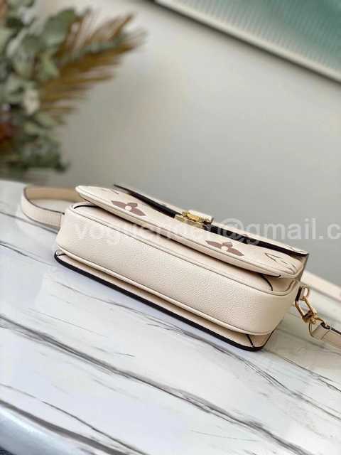 M45596 Pochette Metis 25 M45596 Pochette Metis 25