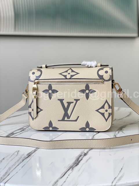 M45384 Pochette Metis 25 M45384 Pochette Metis 25