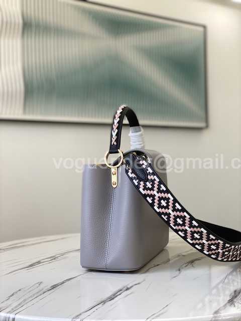 M57029 Capucines MM 31 M57029 Capucines MM 31