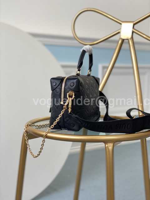 M45393 Petite Malle Souple 20 M45393 Petite Malle Souple 20