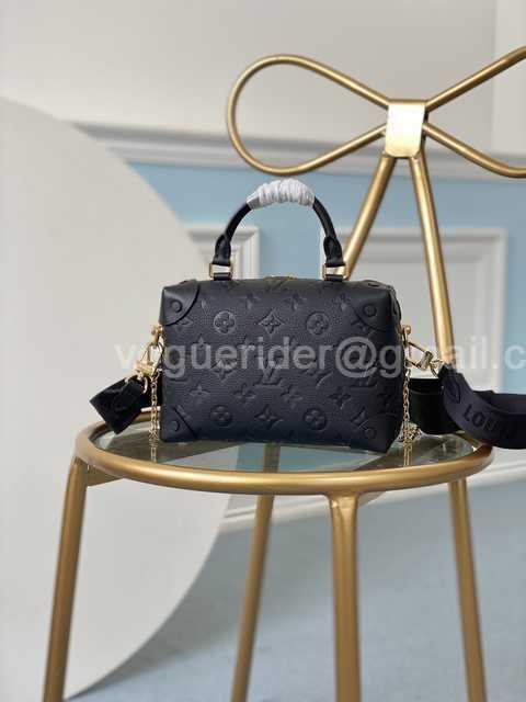 M45393 Petite Malle Souple 20 M45393 Petite Malle Souple 20