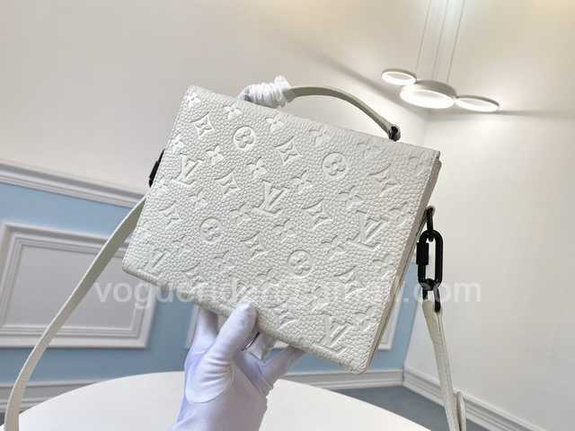 M61117 Mini Soft Trunk 22 M61117 Mini Soft Trunk 22