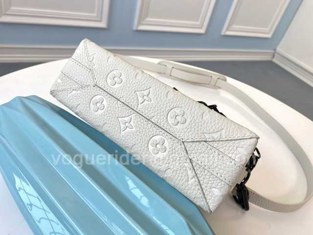 M61117 Mini Soft Trunk 22 M61117 Mini Soft Trunk 22