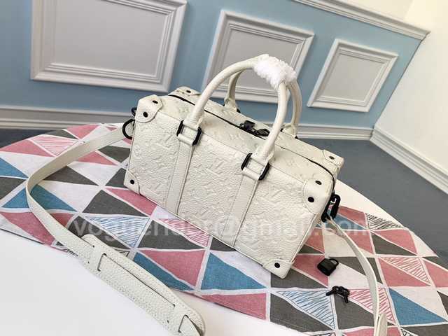 M44483 Trunk Speedy 27 M44483 Trunk Speedy 27