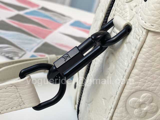M44483 Trunk Speedy 27 M44483 Trunk Speedy 27