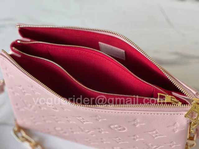M58739 Coussin PM Fall in Love 26 M58739 Coussin PM Fall in Love 26